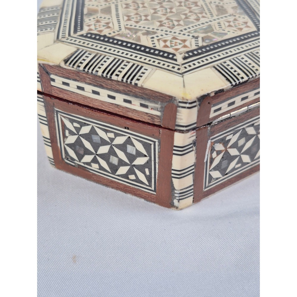 Jerusalem Holy Land Olive Wood Mother of Pearl Inlay Hexagon Trinket Jewelry Box - Picture 4 of 9